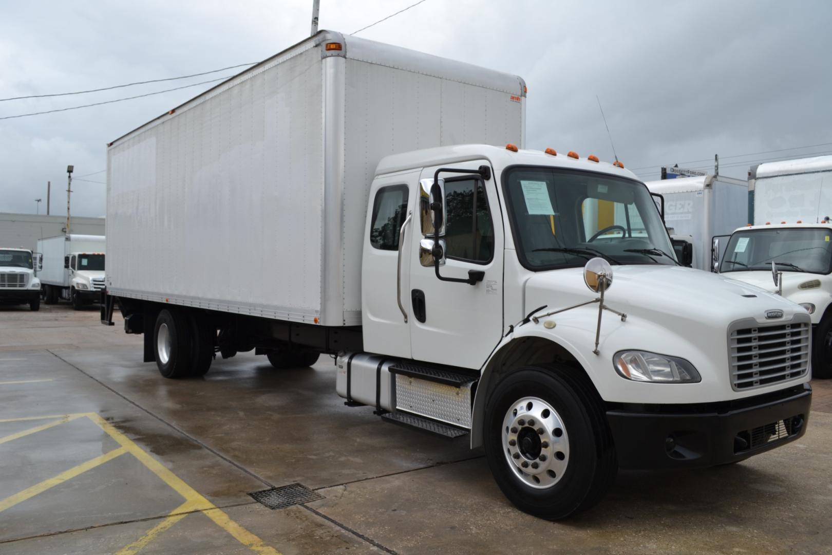 2020 WHITE /BLACK FREIGHTLINER M2-106 with an CUMMINS B6.7L 260HP engine, ALLISON 2100HS AUTOMATIC transmission, located at 9172 North Fwy, Houston, TX, 77037, (713) 910-6868, 29.887470, -95.411903 - 32" EXTENDED CAB SLEEPER, 26FT BOX, 13FT CLEARANCE, HEIGHT 103" X WIDTH 102", WALTCO 3,000LB ALUMINUM LIFT GATE, 26,000LB GVWR NON CDL, E-TRACKS, DUAL 50 GALLON FUEL TANKS , POWER WINDOWS, LOCKS, & MIRRORS, CRUISE CONTROL, HEATED MIRRORS, - Photo#2